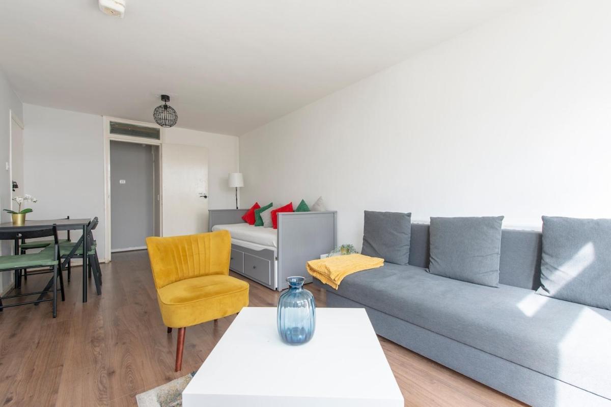 Lovely 2-Bed 20 Mins To Central London Londres Exterior foto